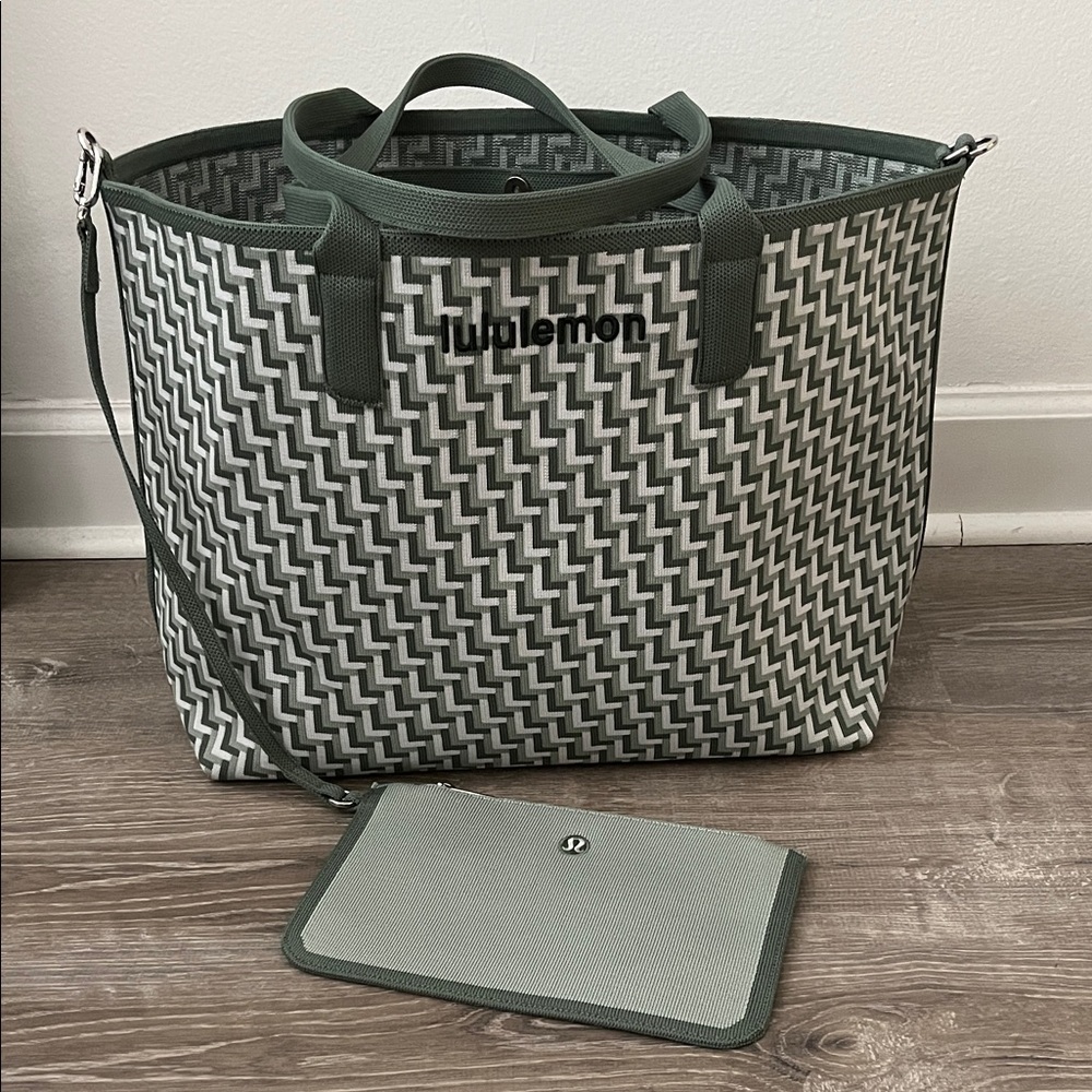 lululemon athletica Green and Gray Tote Bag